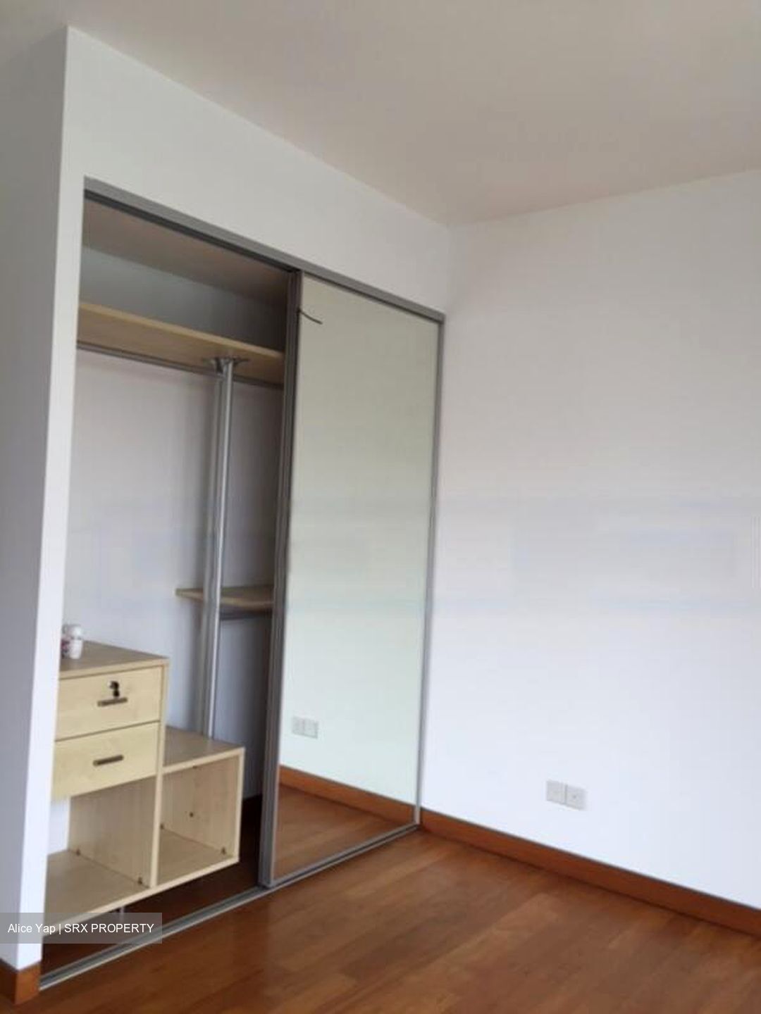 Yuk Tong Avenue (D21), Terrace #573069141